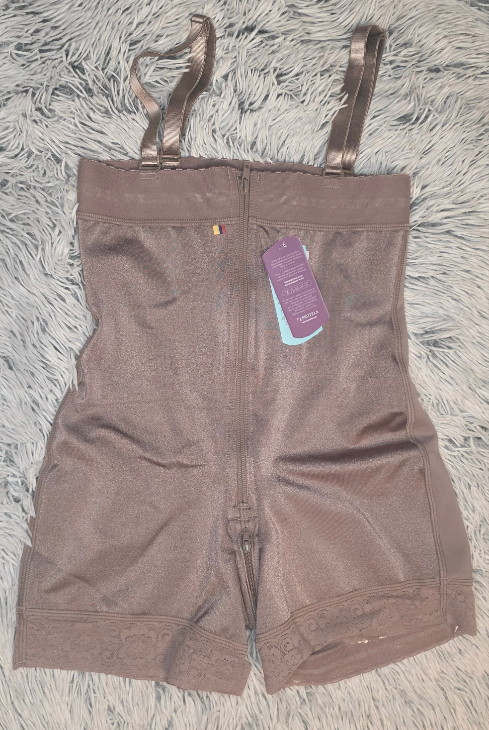 VALENCIA COCOA Shaperwear invisible en el área de los glúteos