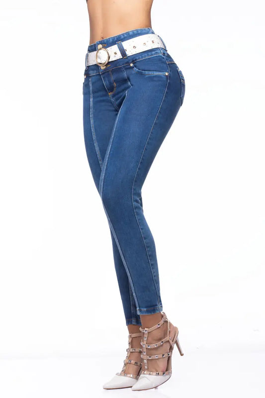 Jean Levanta cola🇨🇴100%Colombiano🇨🇴Cinturon Incluido🍀la imagen muestra el largo del Jean☝️