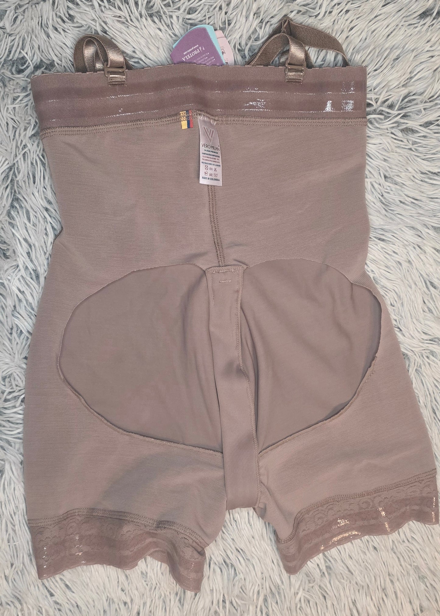 VALENCIA COCOA Shaperwear invisible en el área de los glúteos