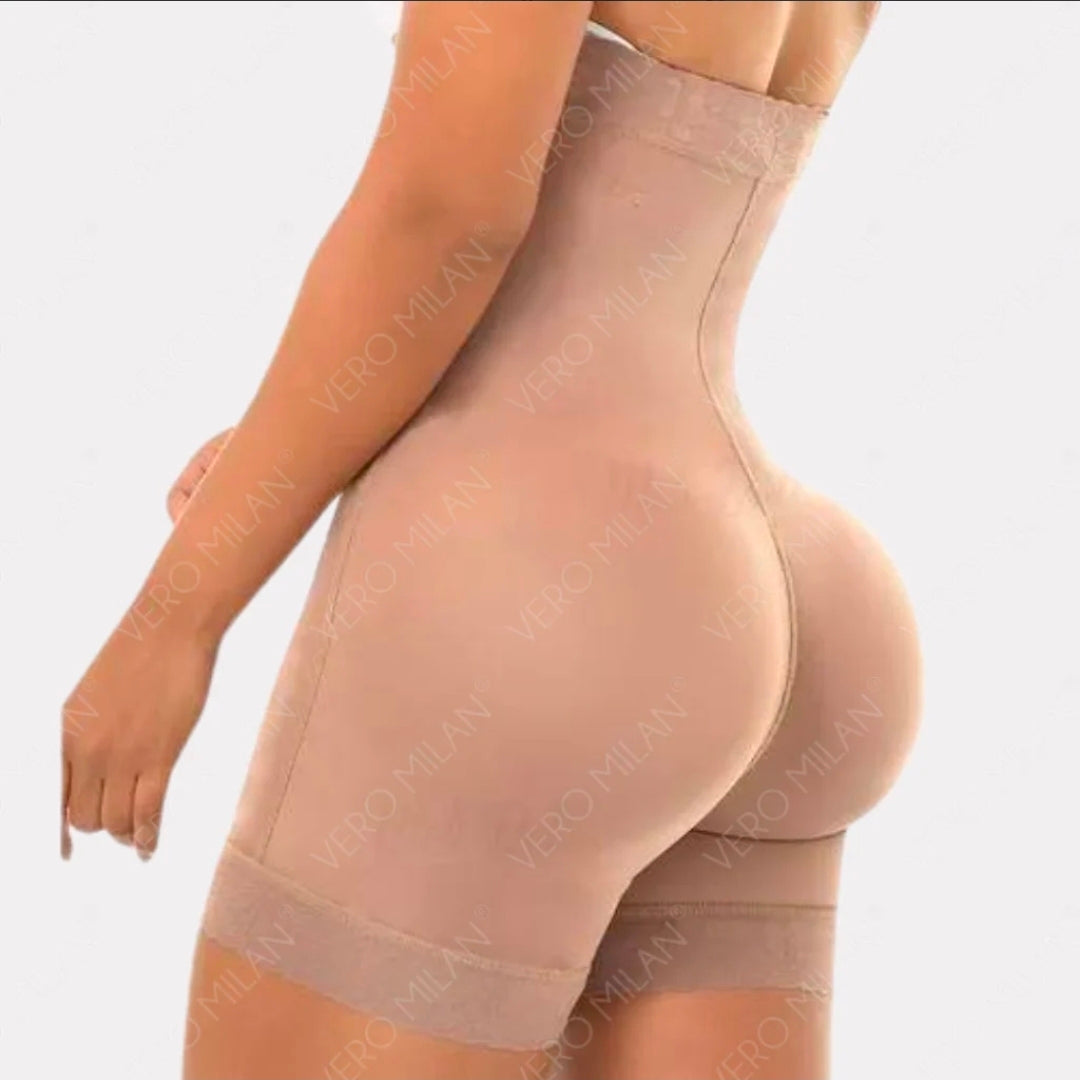 Faja Short medio Alaska V 100% Colombiana Sin Costura en el área de los Glúteos para mayor realce y mas Comodidad, Invisible debajo de la ropa(Media compresión)